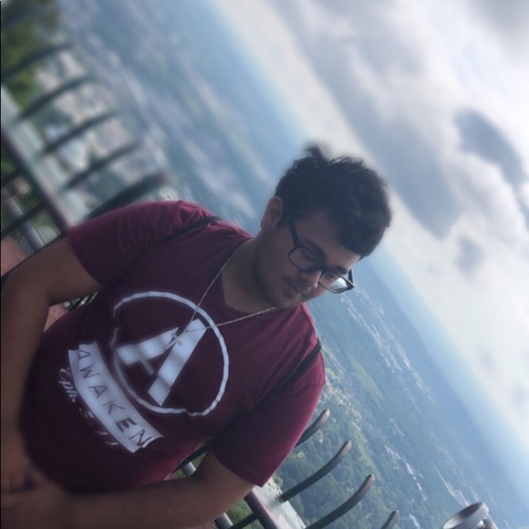 Meet your Posher, Fernando - Picture 1 of 1